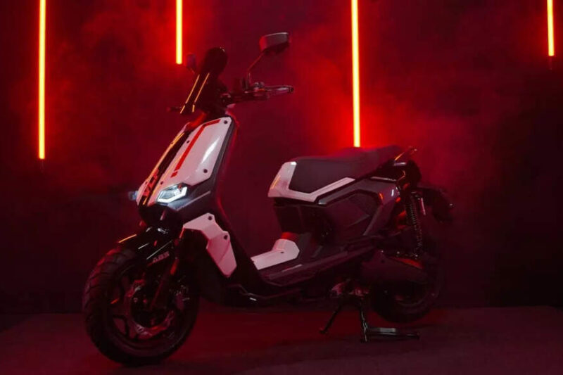 VLF Mobster 135 scooter launched in India: Dual-channel ABS, 46 kmpl mileage & more