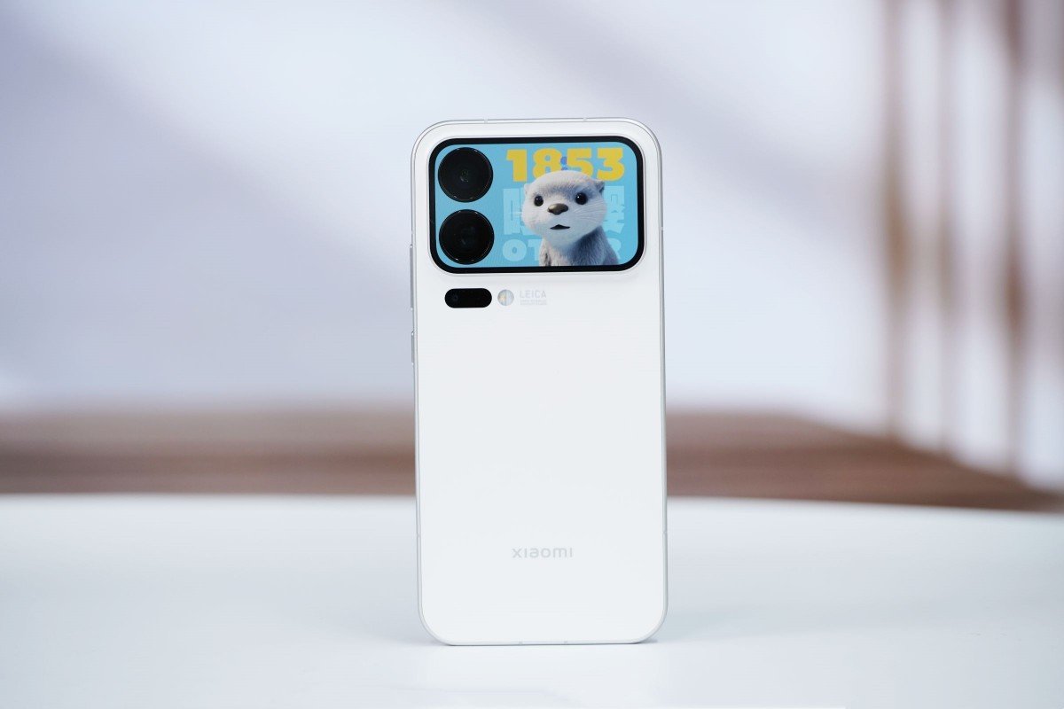The Xiaomi 17 Pro and Pro Max’s rear screen wasn’t just a fad, it’s here to stay