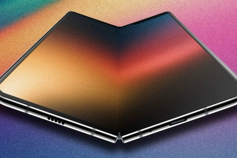 Bezel-less iPhone, flip model to launch by 2028, claims rumor