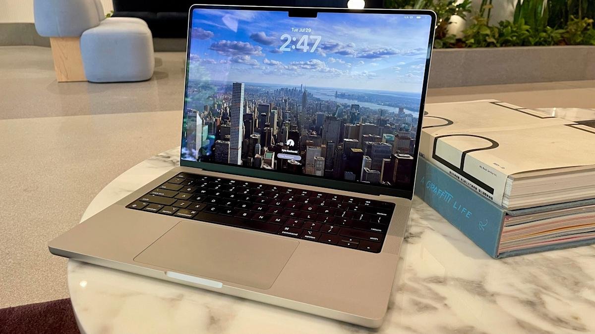 Apple’s M6 MacBook Pro generation will reportedly offer touchscreens