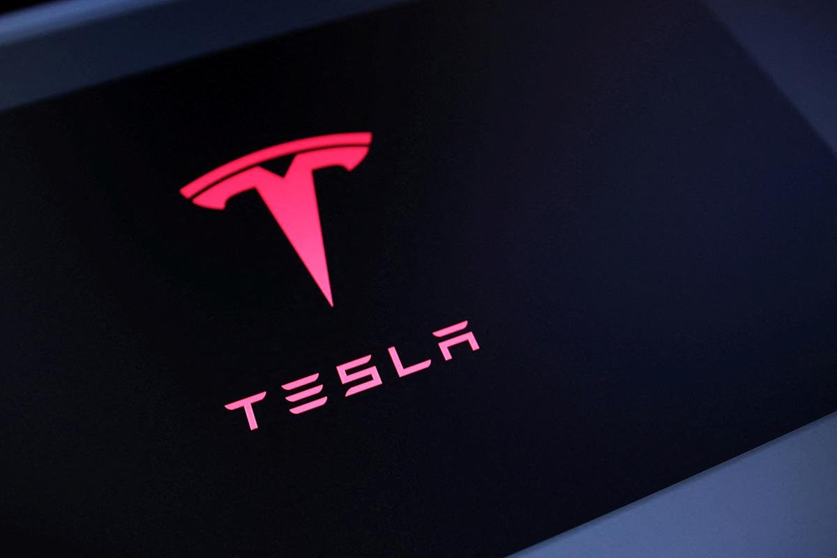 Tesla reintroduces ‘Mad Max’ Full Self-Driving mode that breaks speed limits