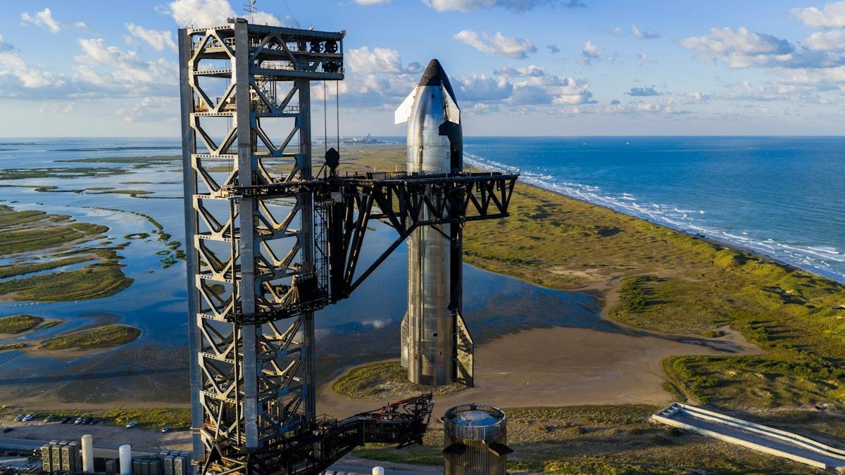 SpaceX will attempt Starship’s 11th flight test on Monday