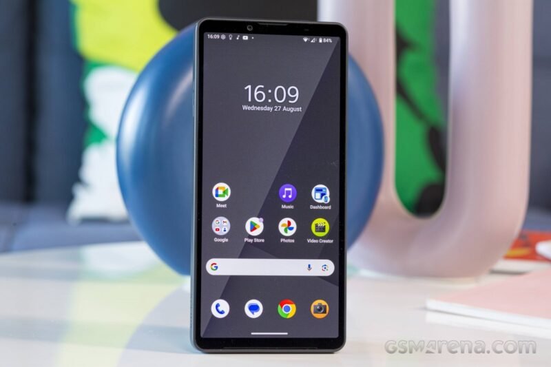 Sony Xperia 10 VII is now receiving the Android 16 update