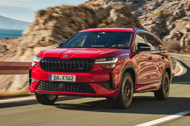 Skoda Kodiaq RS bookings commence today: Expected price, specs & more